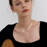 Sleek Curve Necklace