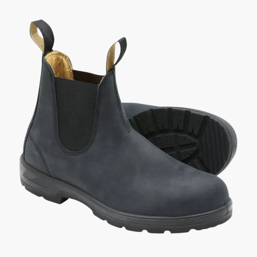 Men's Chelsea boots with elastic inserts