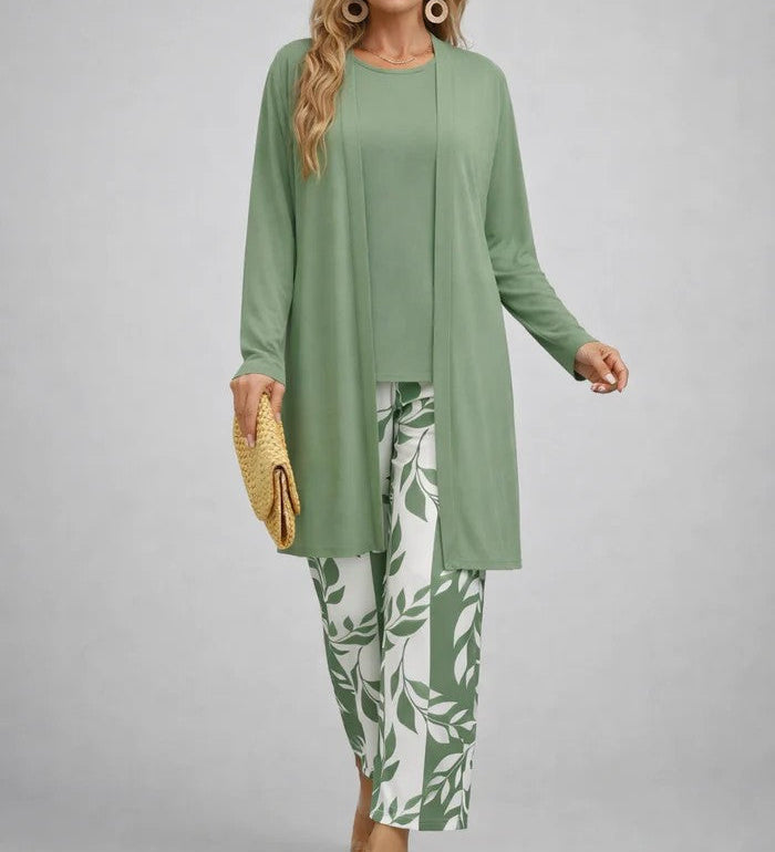 Elsera – Elegant three-piece set in a classic style
