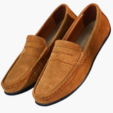 Slip-on moccasins for men with soft sole and plain surface
