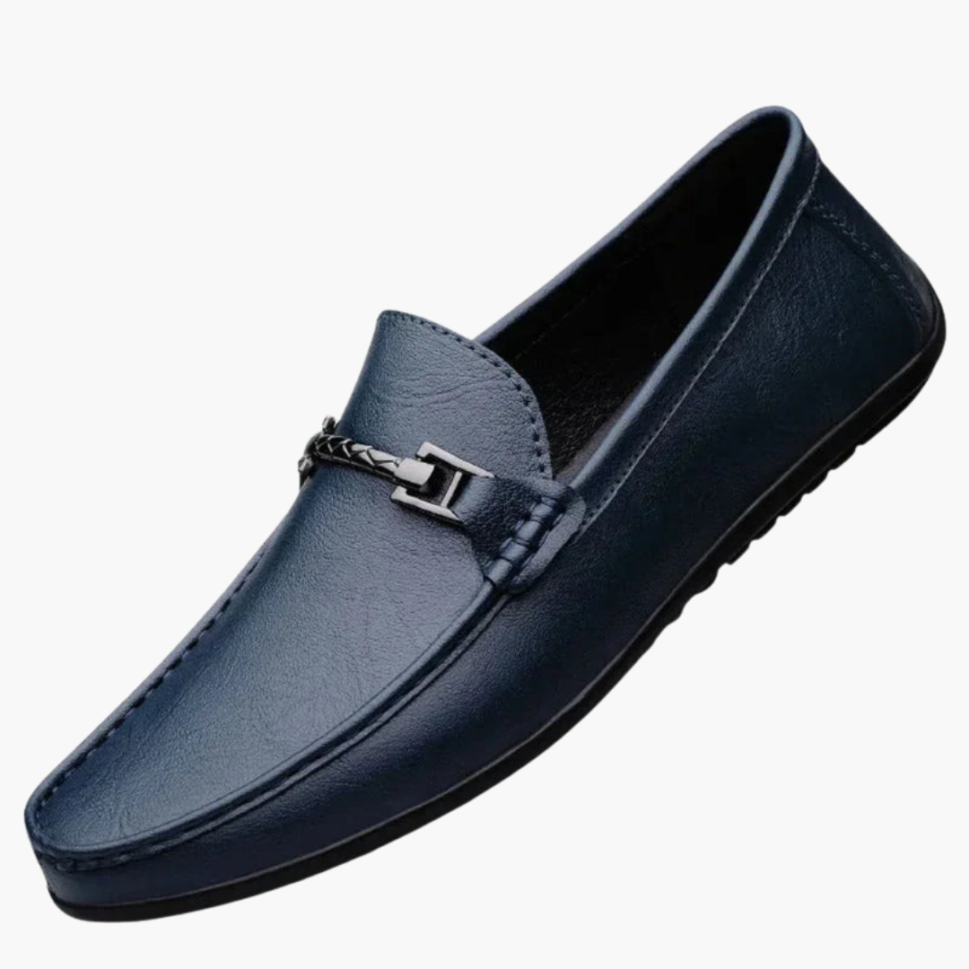 Slip-on men's moccasins, low cut and flexible sole