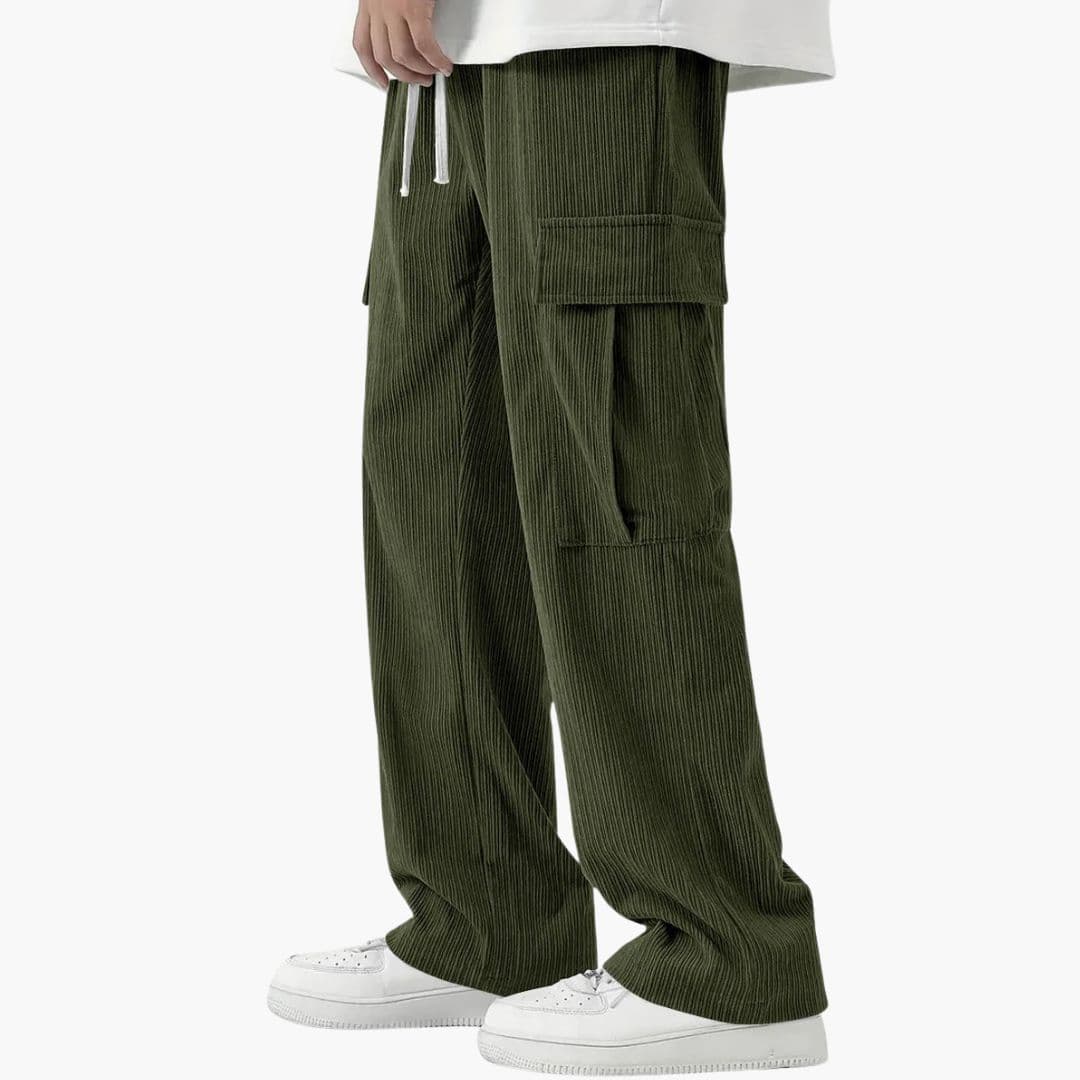 Men's cargo pants in corduroy with loose fit