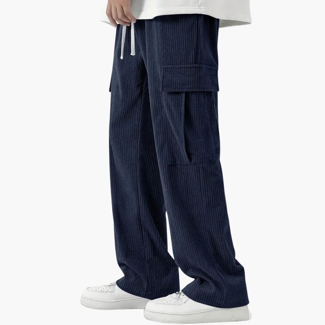 Men's cargo pants in corduroy with loose fit
