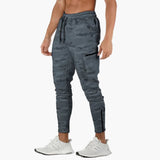 Men's pants with tapered legs and side pockets