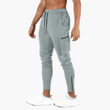 Men's pants with tapered legs and side pockets