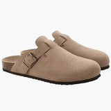 Men's slip-on clogs with adjustable strap and closed toe