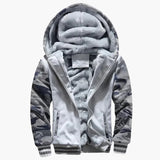 Men's hooded jacket with zip closure and front pockets